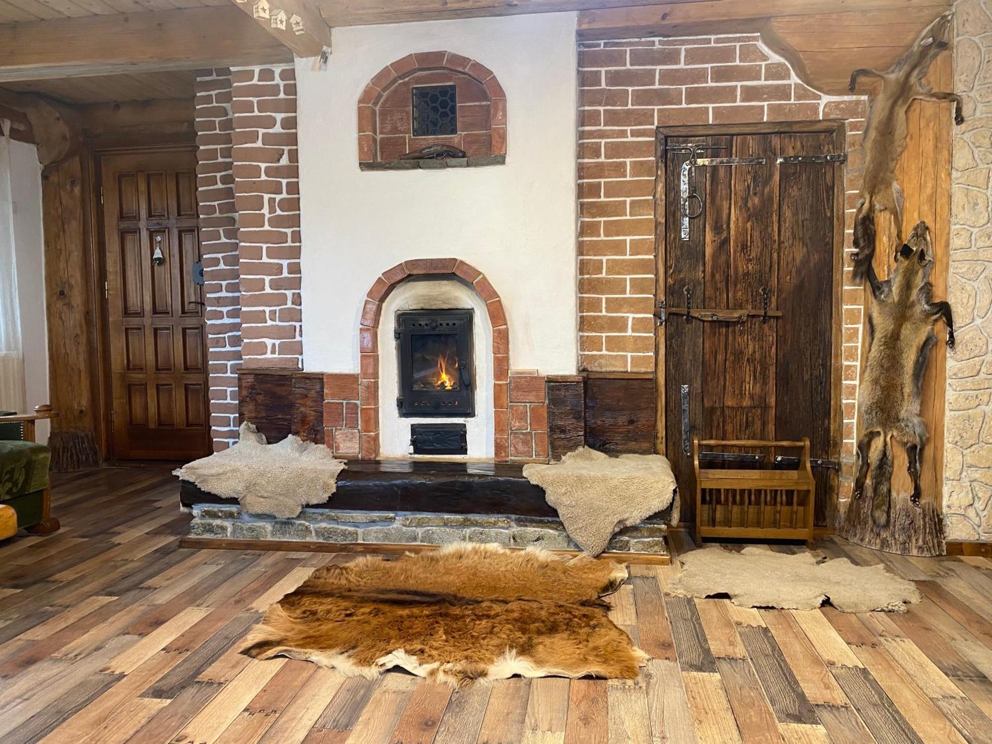Casa Cu Sindrila