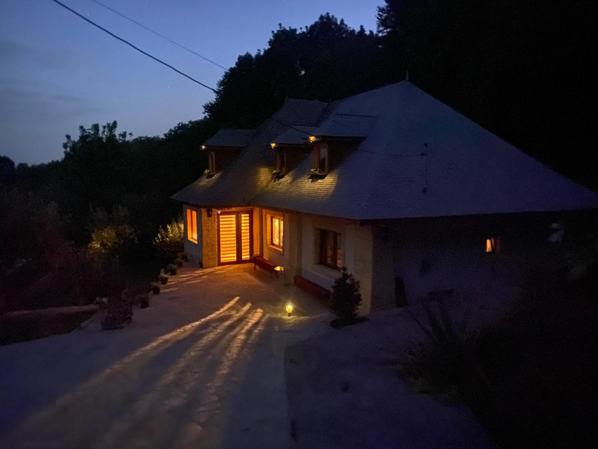 בית נופש Casa Cu Sindrila *