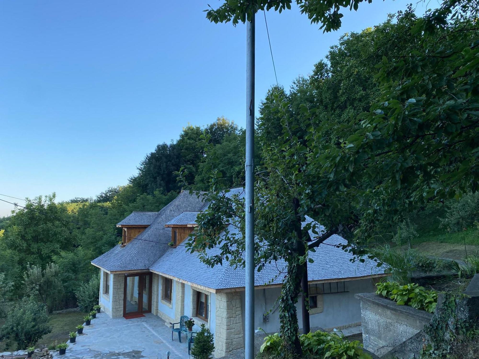 בית נופש Casa Cu Sindrila